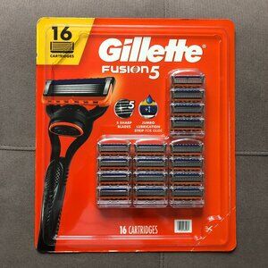 16 Gillette Fusion5 Mens 5Blade Razor Refill Cartridges